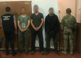 На Буковині затримали трьох чоловіків з Дніпропетровщини та Херсонщини, які намагалися нелегально перетнути кордон з Румунією
