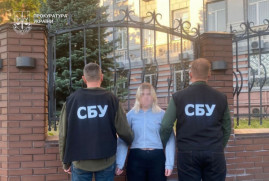На Дніпропетровщині викрито жінку, яка заклала саморобний вибуховий пристрій під автівку військового ЗСУ