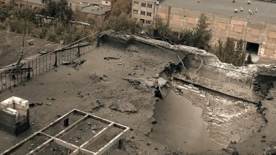 Голос міста під час тривоги: як «Радіо Кривбас» 102.3 FM залишалося в ефірі, навіть коли прилетіло в антену