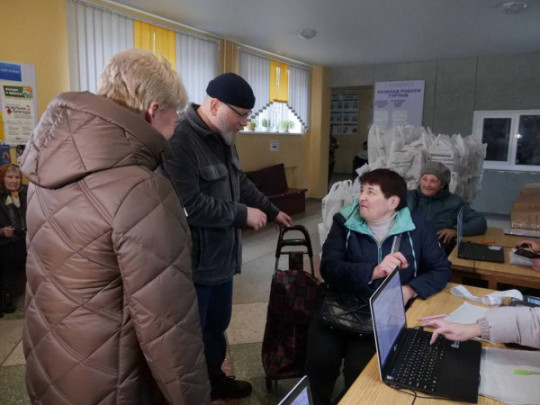 З 10 листопада у Кривому Розі стартувала шоста «хвиля» видачі безкоштовних продуктових наборів - одна з наймасштабніших у цьому році