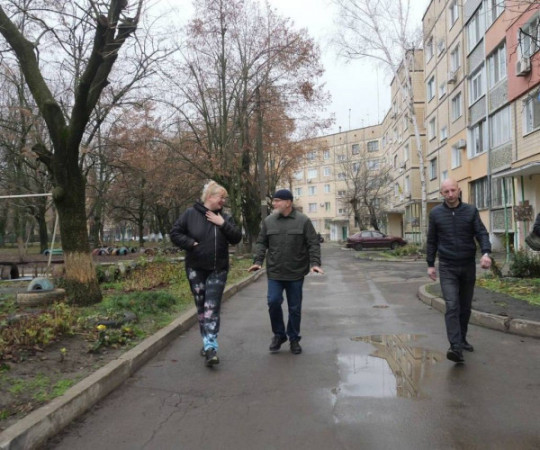 Для комфорту та безпеки криворіжців. У 2025 році  за підтримки міста буде замінено 3600 вікон у під’їздах «п’ятиповерхівок» на енергоефективні та капітально відремонтовано 13 ліфтів