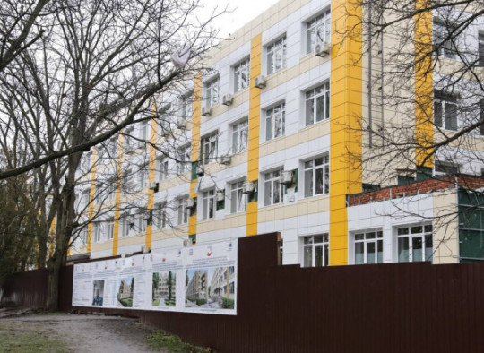 У Кривому Розі, в північній частині міста, комплексно ремонтують лікарню №7