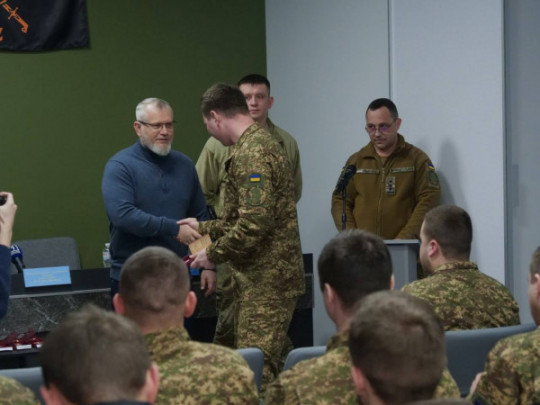 Люди зі сталі: криворізьких нацгвардійців — захисників Маріуполя — відзначили державними нагородами