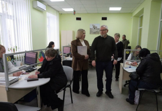 Кривий Ріг - місто соціальної спрямованості. Навіть в умовах війни збережено всі міські соціальні виплати, а деякі компенсації навіть збільшені та запроваджено нові виплати