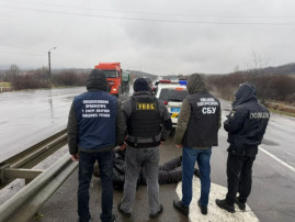 Житель Дніпропетровщини пропонував $4 000, щоб переправити призовника через кордон