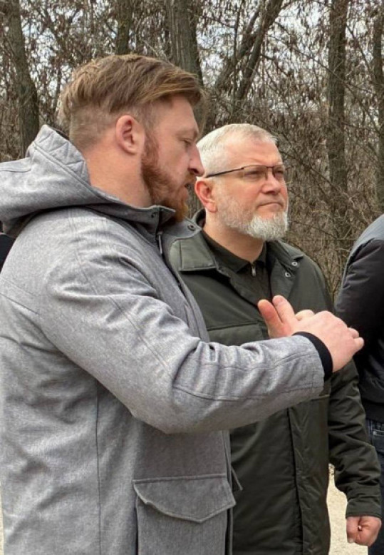 Благоустрій міста: Кривий Ріг посилює роботу з догляду за зеленими насадженнями новою сучасною технікою