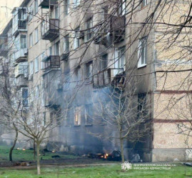 Понад 30 атак за добу: на Дніпропетровщині поранені двоє людей, є руйнування