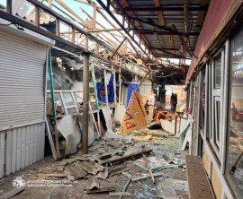 Атака на ринок у Нікополі: є загиблі та десятки поранених