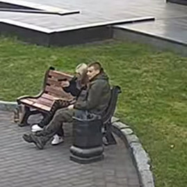 У центрі Луцька дівчина влаштувала стрілянину