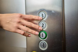 У Кривому Розі через стрибок напруги зупинилися ліфти