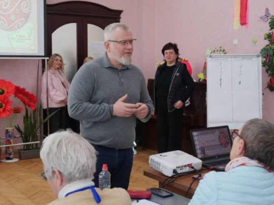 О. Вілкул: У Кривому Розі триває 11-та сесія Університету третього віку - це не тільки про навчання, а більше про турботу та увагу до криворіжців «золотого віку»