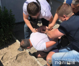 Знакомился и грабил: задержан криворожанин, нападавший на одиноких женщин Знакомился и грабил: задержан криворожанин, нападавший на одиноких женщин