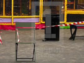 У Кривому Розі біля ТРЦ виявили підозрілий пакунок