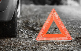 У Кривому Розі Mercedes в’їхав у зупинку на Змичці