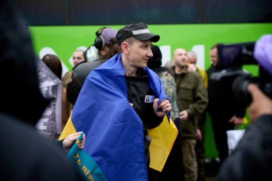 З російського полону повернулися дев’ятеро захисників з Дніпропетровщини
