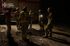 Кількість загиблих у Києві зросла до 19: рятувальники деблокували ще одне тіло