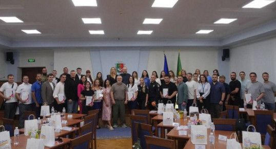 Міські відзнаки, стипендії та нові можливості для молодих криворіжців: У Кривому Розі відбувся урочистий прийом з нагоди Дня молоді