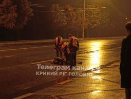У Кривому Розі вночі скутерист загинув, в’їхавши в обірваний тролейбусний дріт