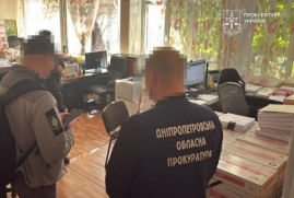 У Кривому Розі поліцейські вимагали гроші у підлеглих: задокументували 13 передач