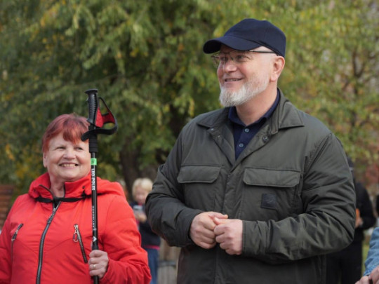 Скандинавська ходьба для здоров’я та душі: як студенти Університету третього віку  долають стрес та залишаються активними