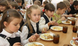 Городская комиссия по контролю качества питания проверила учебные заведения в четырех районах Кривого Рога