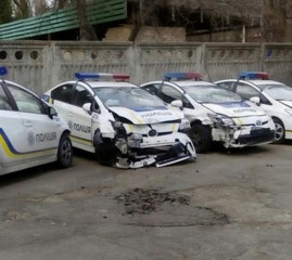Криворожских патрульных привлекли к ответственности за разбитые в ДТП служебные машины Криворожских патрульных привлекли к ответственности за разбитые в ДТП служебные машины