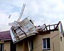 На Днепропетровщине ветром снесло крышу со здания детского дома