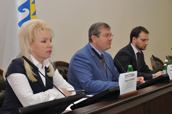 7 юных исследователей Днепропетровщины получили именные стипендии Президента Украины (фото)