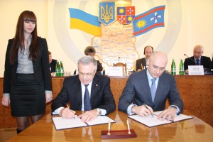 Днепропетровская и Винницкая области подписали договор о сотрудничестве