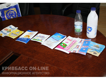 Киевские эксперты исследовали качество магазинного и домашнего молока в Кривом Роге (фото)
