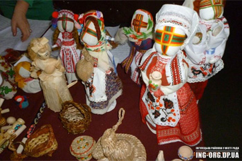В Кривом Роге состоялся мастер-класс по изготовлению кукол-мотанок (фото)