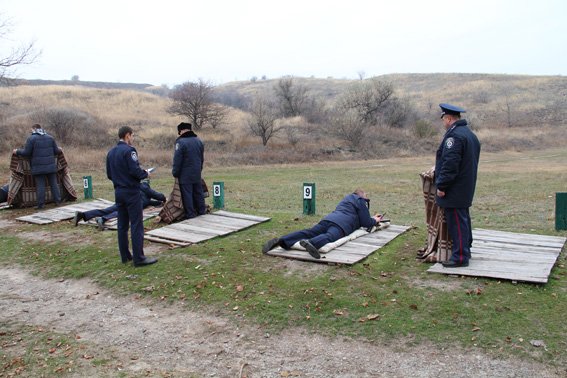Милиционеры-транспортники Днепропетровщины успешно сдали зачеты по стрельбе (фото) 
